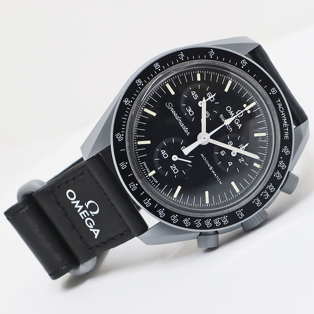 栄】【SWATCH×OMEGA】スウォッチ×オメガ MISSION TO THE MOON ミッショントゥザムーン SO33M100 スピードマスター  ムーンスウォッチ ブラック クォーツ メンズ 腕時計【新品】【未使用】【中古】 - 質ウエダ 公式オンラインショップ |  名古屋に4店舗。信頼・安心の創業65 ...