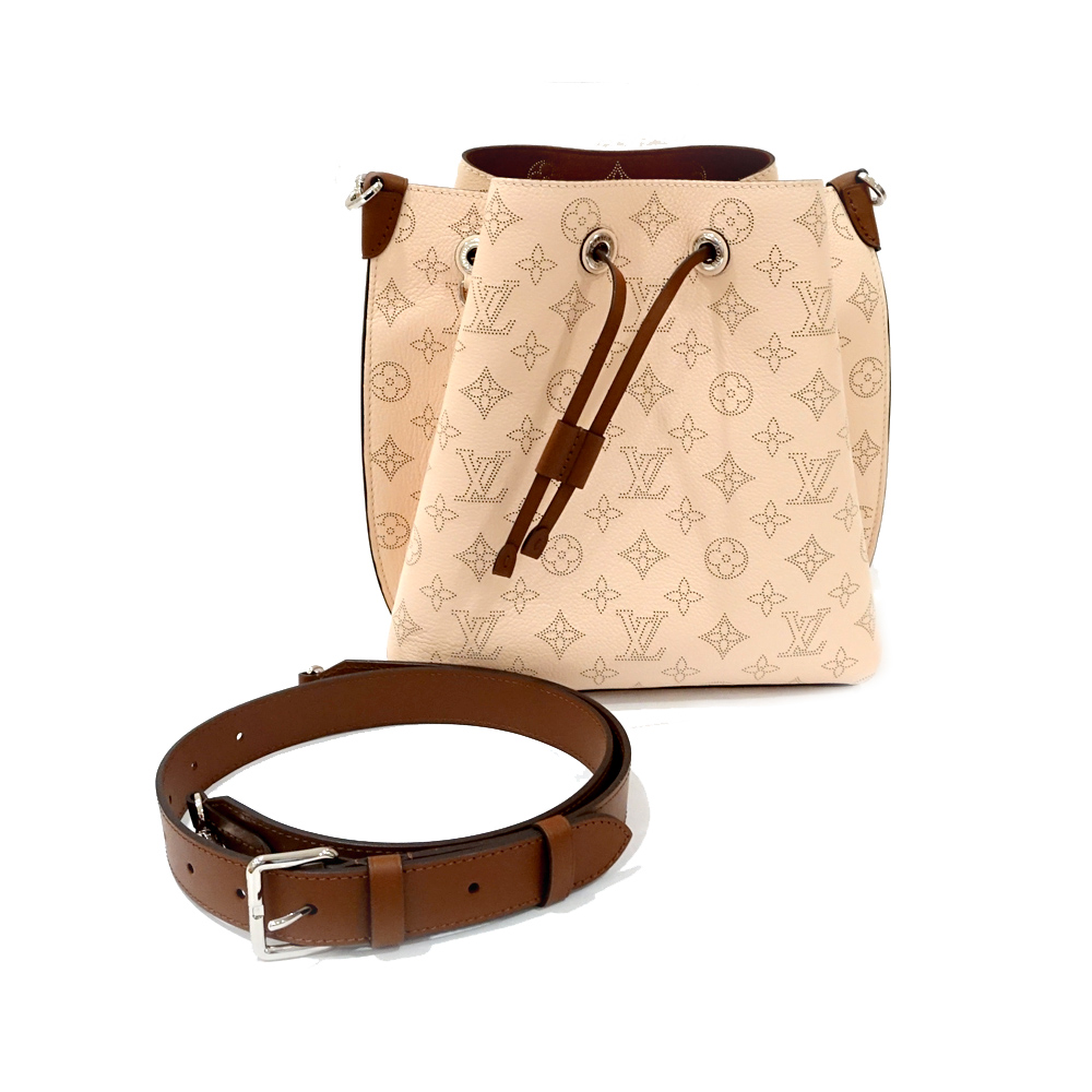 栄】【LOUIS VUITTON】ルイヴィトン マヒナ ムリア クレーム M55801 2WAYバッグ ハンドバッグ ショルダーバック  レディース【中古】 - 質ウエダ 公式オンラインショップ | 名古屋に4店舗。信頼・安心の創業65年。全国発送を承っております。